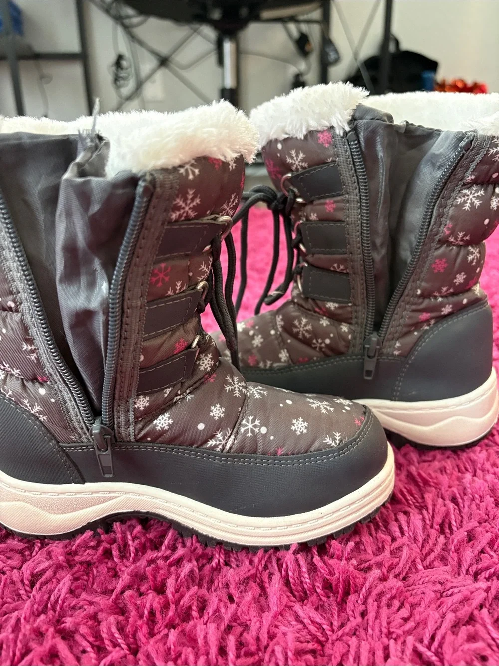 Girls Gray Snowflake Winter Boots with Faux Fur Trim